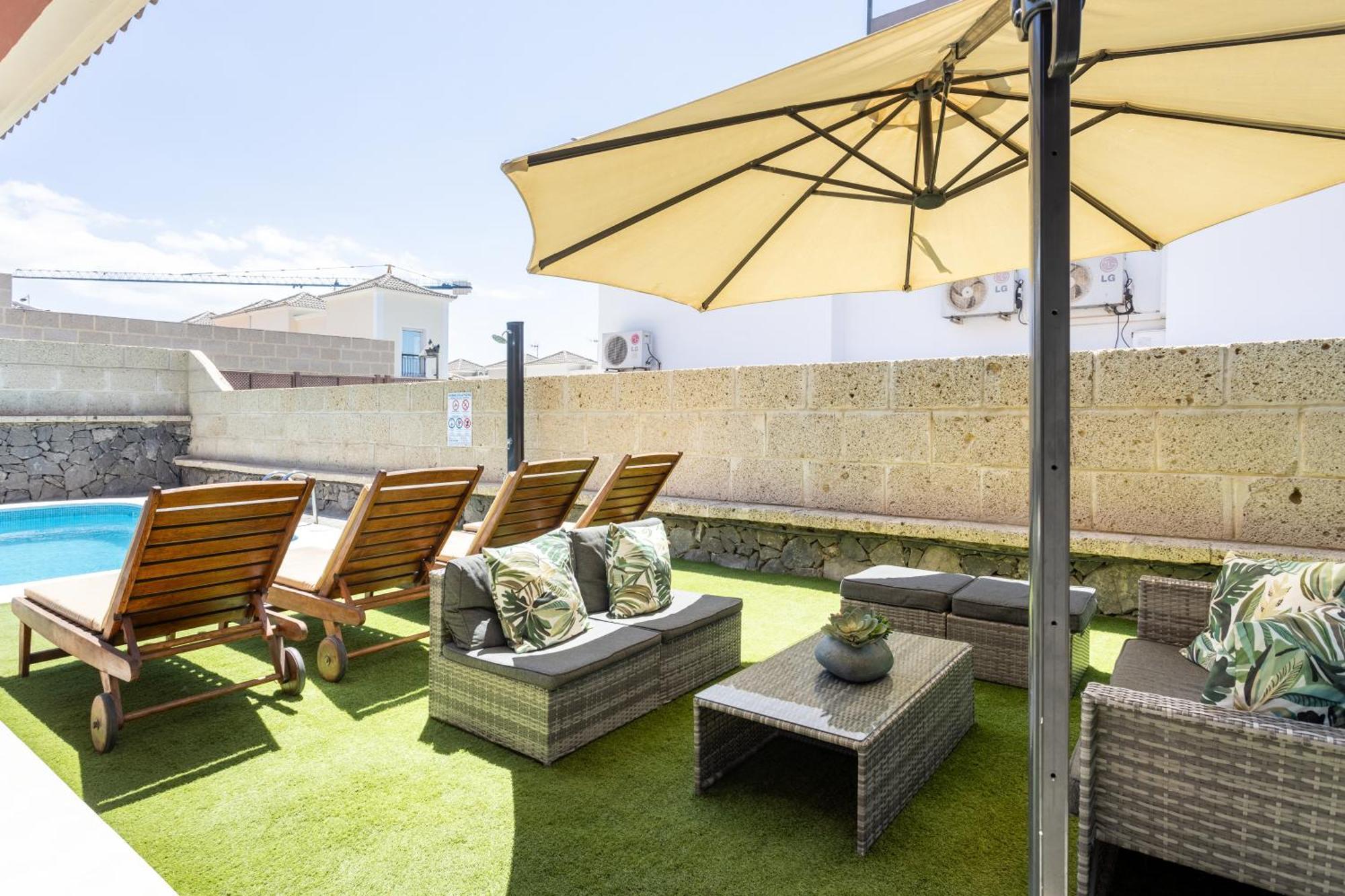 Villa Chloe Costa Adeje Tenerifesummervillas Giant Private Pool 11 Meters Long 외부 사진